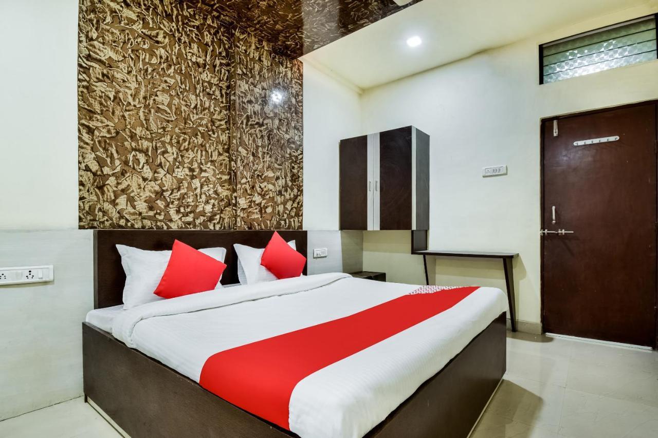 Hotel O Aryan Khāmgaon Exterior foto